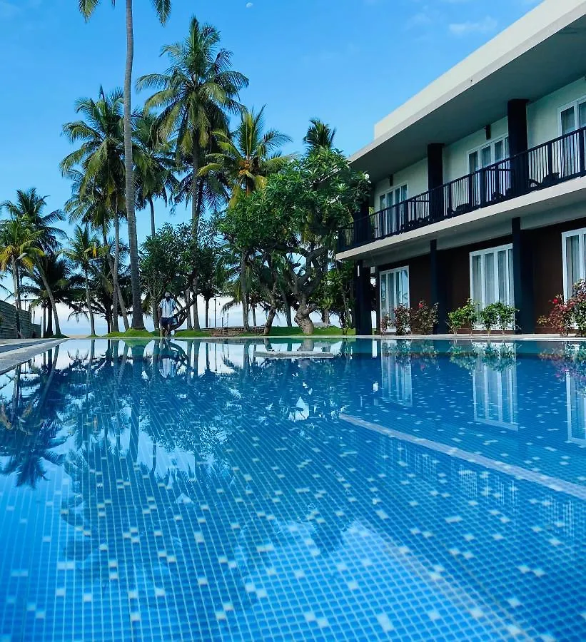 Golden Star Beach Hotel Negombo