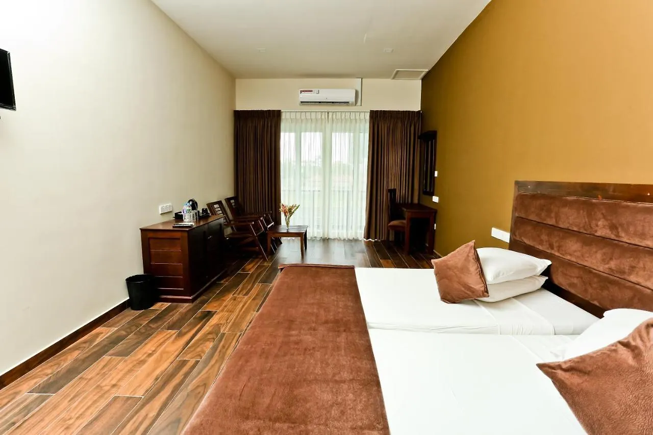 Golden Star Beach Hotel Negombo