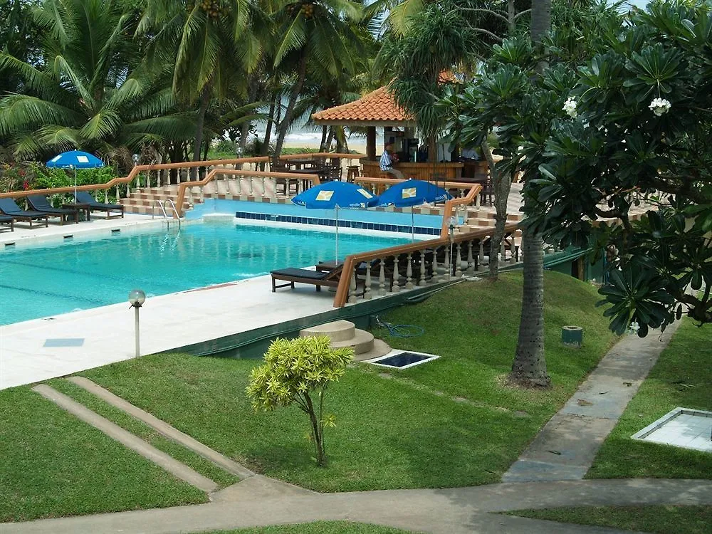 Golden Star Beach Hotel Negombo