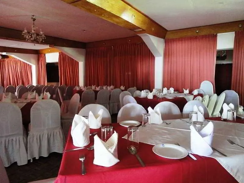 Golden Star Beach Hotel Negombo