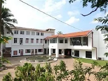 Golden Star Beach Hotel Negombo